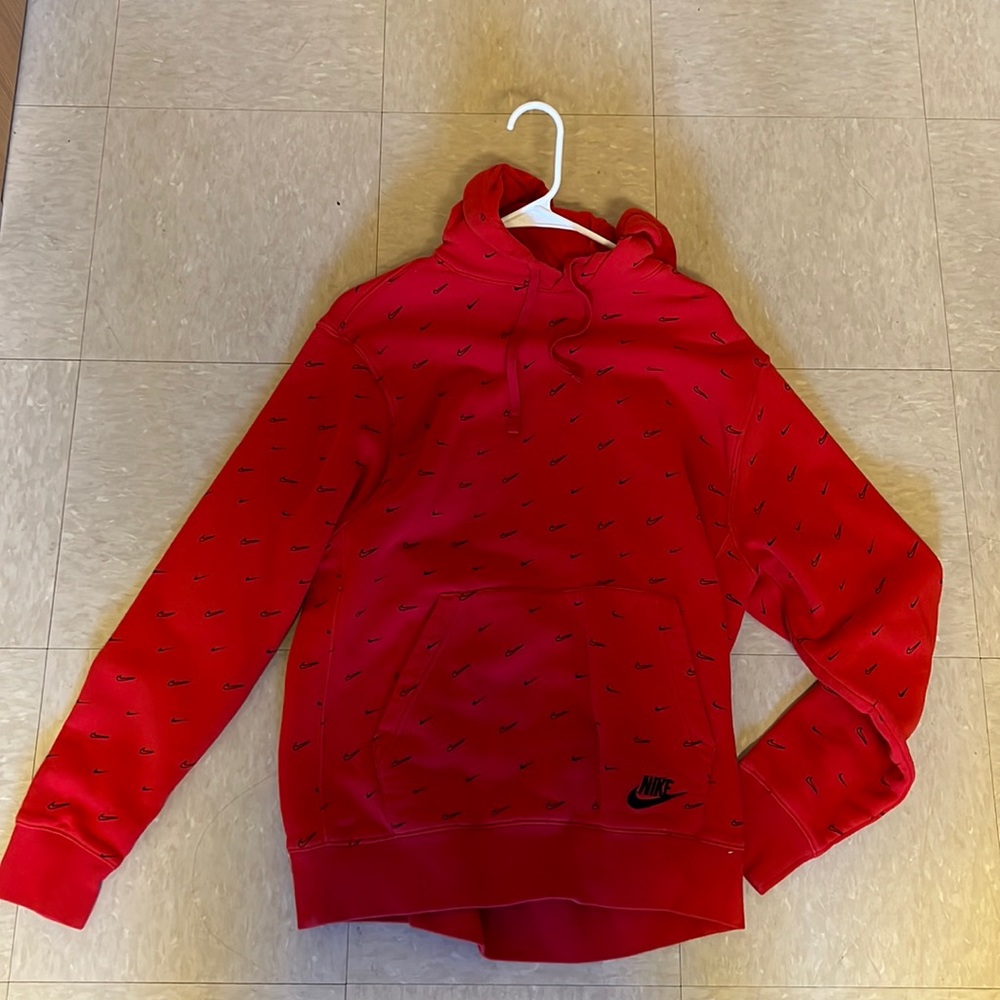 nike sweatshirt